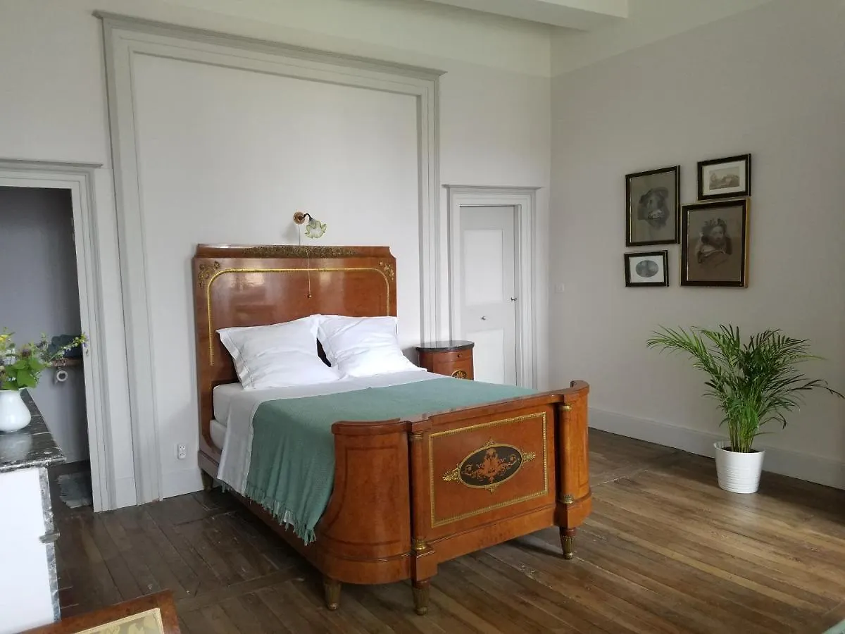Oh, Le Chateau! Almayrac Bed & Breakfast