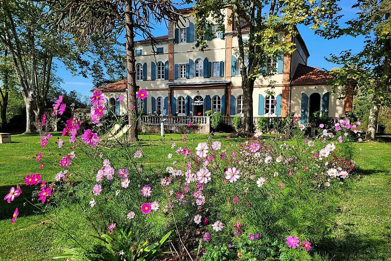 Bed & Breakfast Oh, Le Chateau! Almayrac France